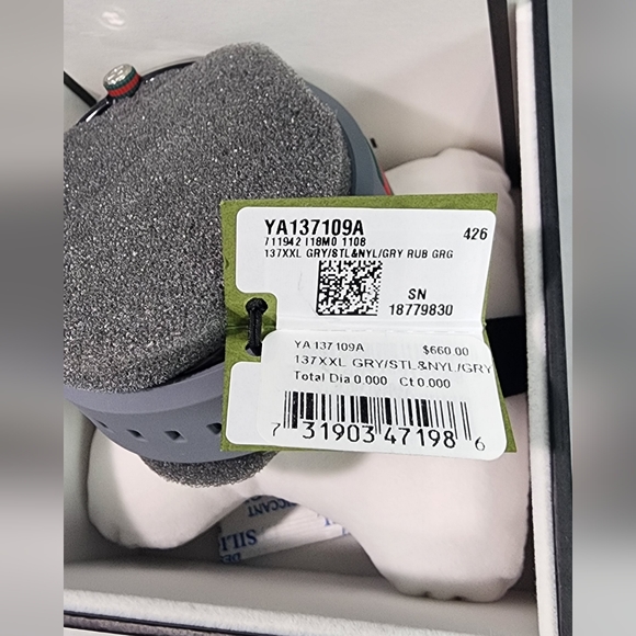 Gucci Sync Stainless Steel & Rubber-Strap Watch YA137109A 46mm - Gray NEW - Picture 6 of 6